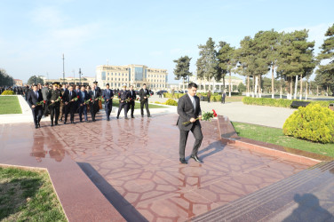 Azərbaycan xalqının Ümummilli Lideri Heydər Əliyevin əziz xatirəsi Respublikamızın hər yerində olduğu kimi Neftçala rayonunda da dərin hörmət və ehtiram hissi ilə anılıb