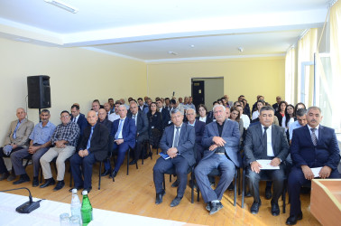 Neftçala Rayon İcra Hakimiyyəti başçısı Yuxarı Qaramanlı kənd sakinləri ilə növbəti səyyar qəbulunu həyata keçirib