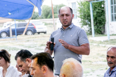Neftçala Rayon İcra Hakimiyyətinin başçısı Mirzəqurbanlı kənd sakinləri ilə səyyar görüş keçirib