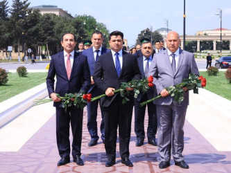 “Heydər Əliyev İli” çərçivəsində "Müstəqil Azərbaycanın məhkəmə-hüquq və ədliyyə sistemlərinin formalaşmasında və inkişafında Heydər Əliyevin rolu" mövzusunda dəyirmi masa təşkil olunub