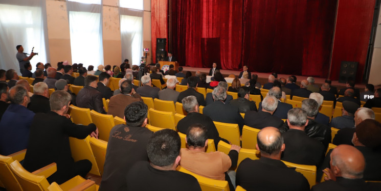 Neftçala Rayon İcra Hakimiyyəti başçısı növbəti səyyar görüşünü Aşağı Surra kəndinin sakinləri ilə keçirib