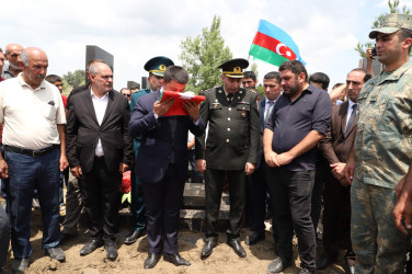 31 il sonra tapılan şəhid Kərimov Yaşar Ələkbər oğlu Neftçalada dəfn olunub